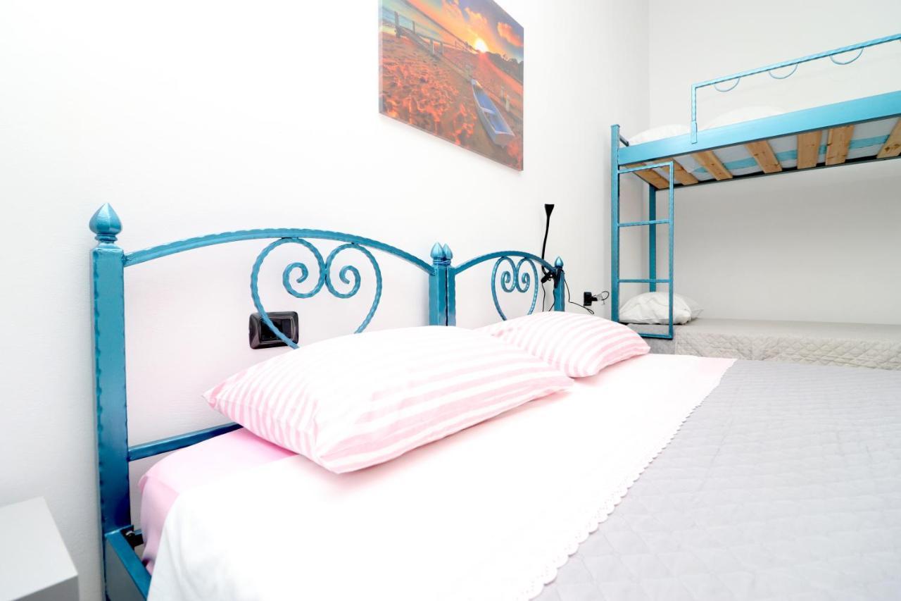 Ildora Qimon Apartment Himare Exterior foto