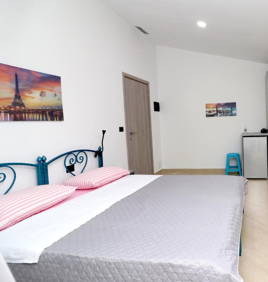 Ildora Qimon Apartment Himare Exterior foto