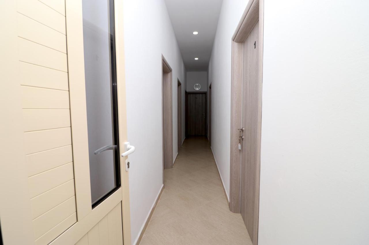Ildora Qimon Apartment Himare Exterior foto