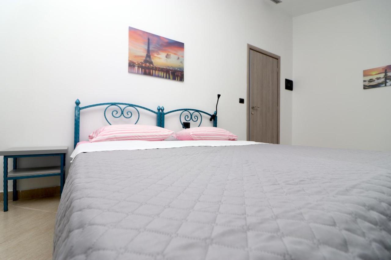 Ildora Qimon Apartment Himare Exterior foto