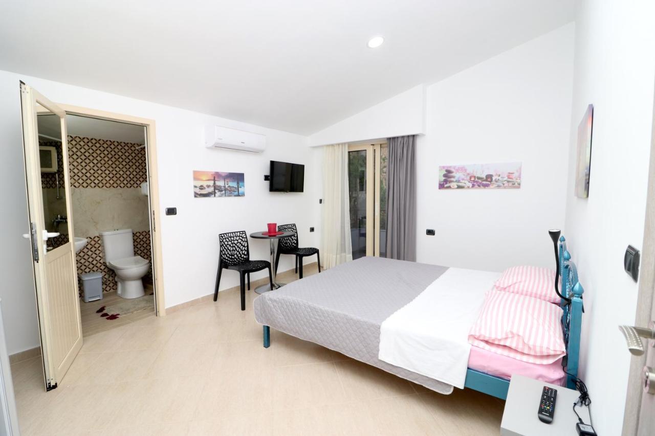 Ildora Qimon Apartment Himare Exterior foto