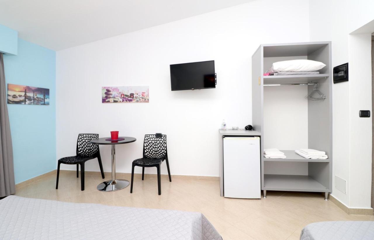 Ildora Qimon Apartment Himare Exterior foto